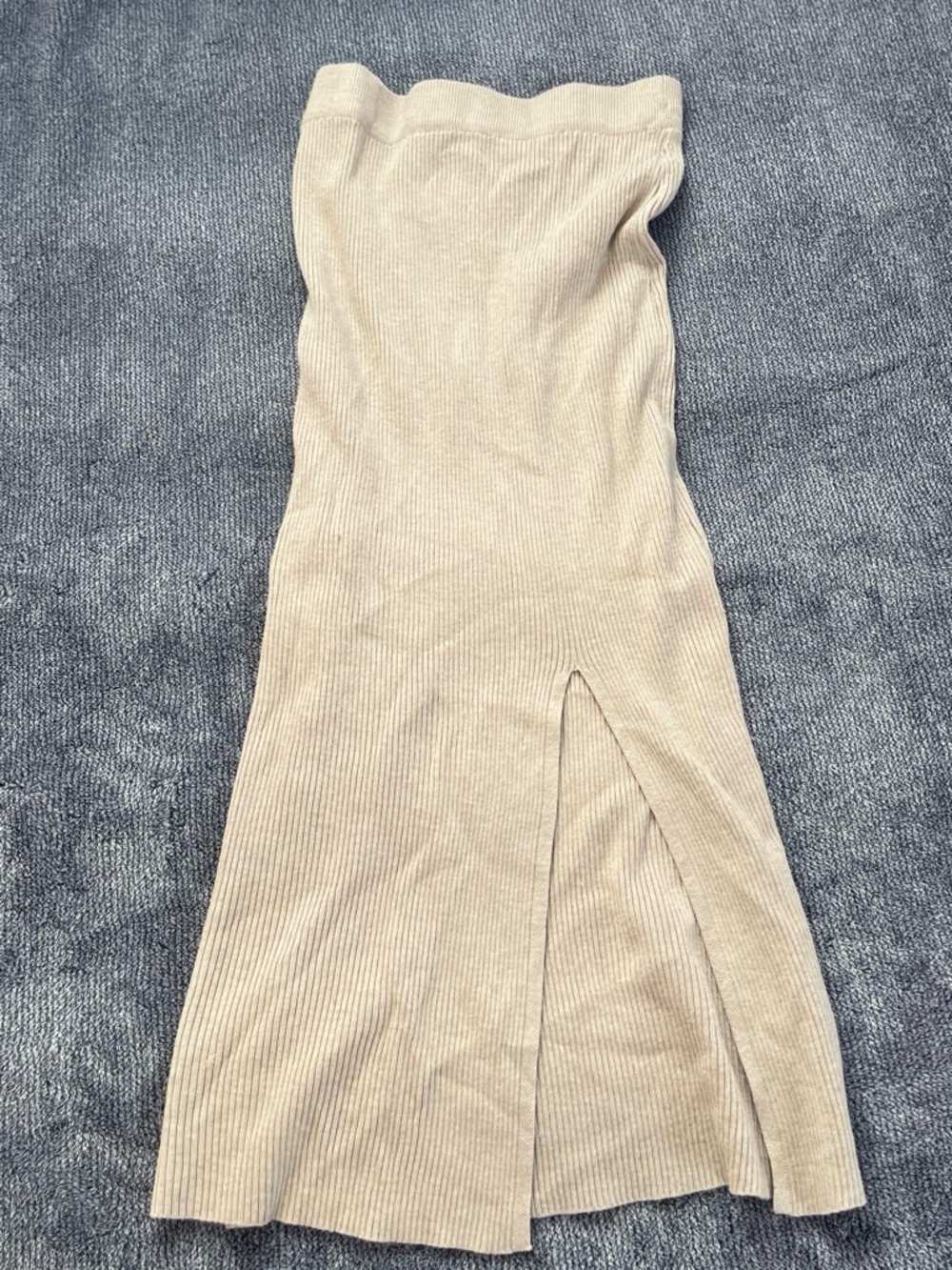 Olive & Oak Ribbed Pencil Skirt in Beige
